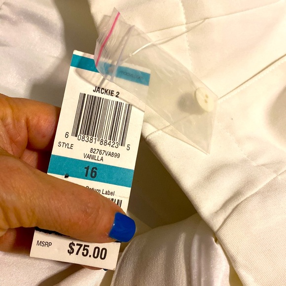 NWT Fully Lined Wide Leg Pants by International Concepts |Size 16 Vanilla color - Picture 9 of 11